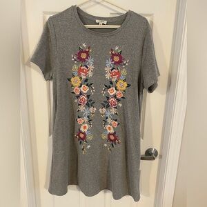 Umgee Large Gray & Floral Tshirt Dress